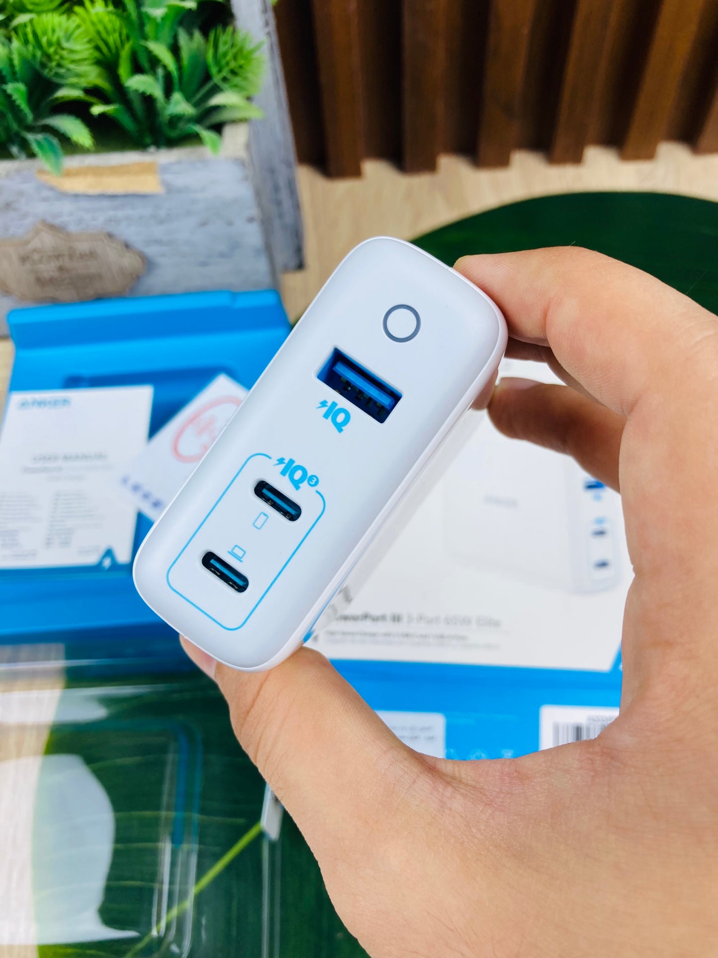 Anker power port lll elite 65w