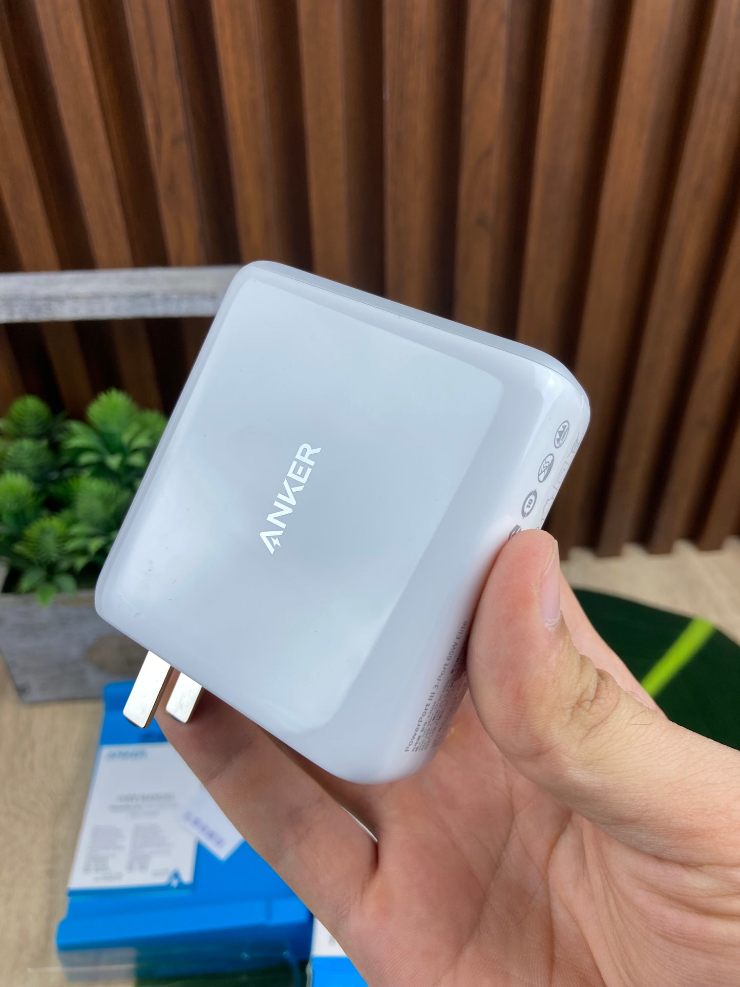 Anker power port lll elite 65w